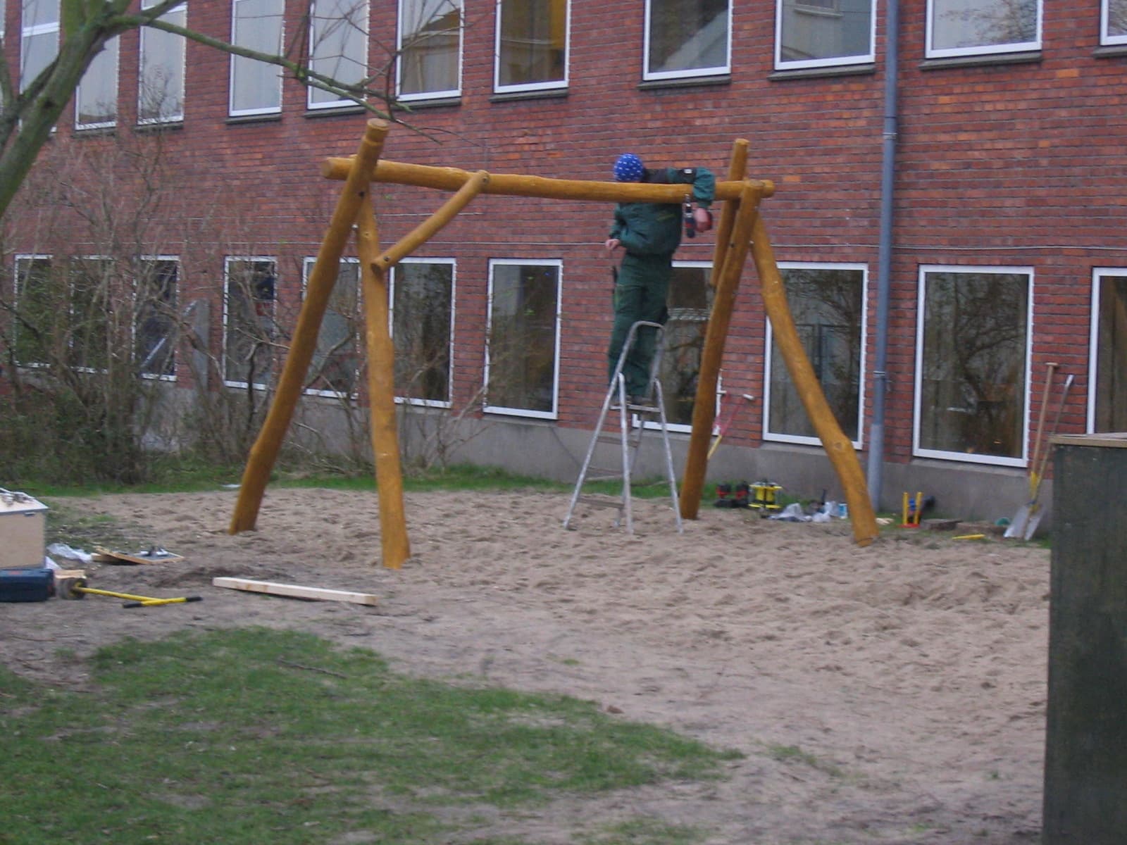 Gyngestativ i robinia i Aalborg
